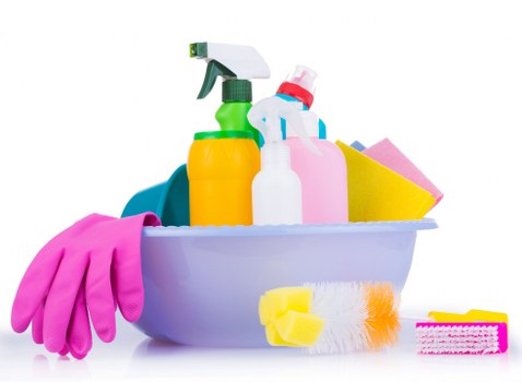 Checklist-based home cleaning service for a vacant rental property