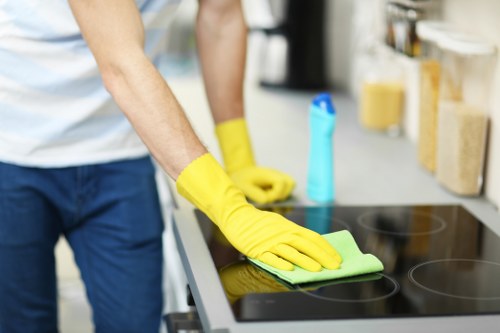 Kitchen deep clean for end of tenancy property handover